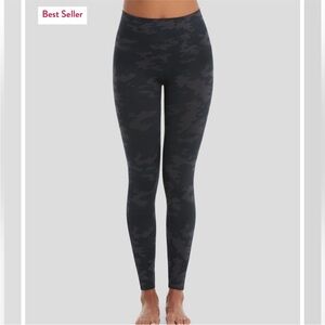 SPANX CAMO LEGGINGS